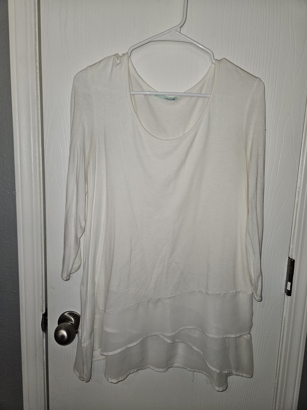 Women's White Layered Hem 3/4 Sleeve Blouse